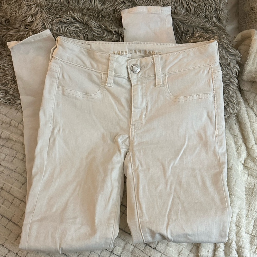 White American Eagle Skinny Jeans